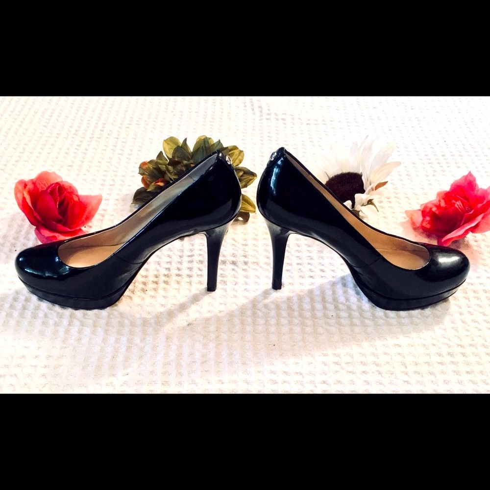 Michael-Michael Kors Black Patent Leather Stiletto - Picture 3 of 8